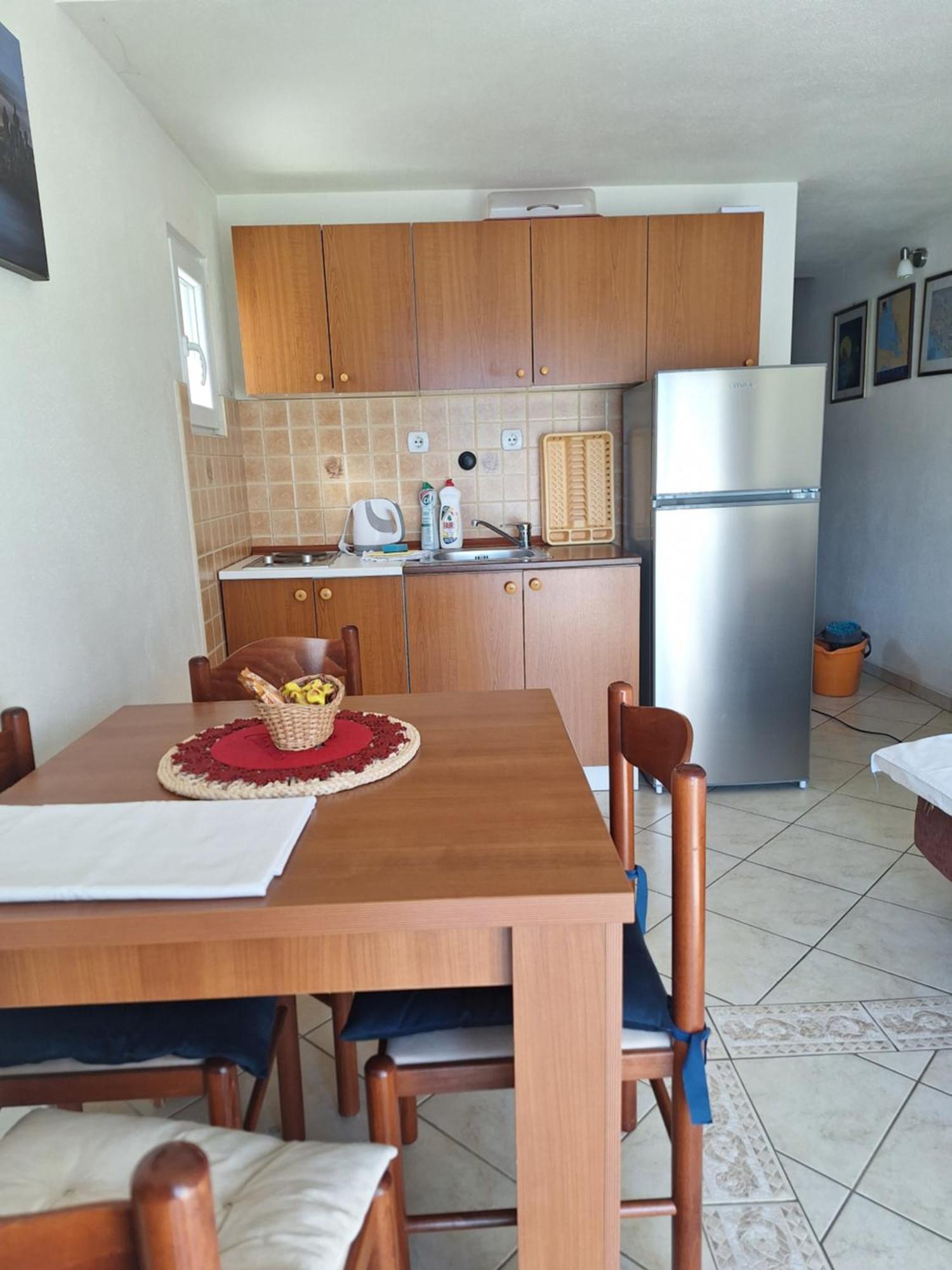 Apartments Klakor Ps ติวัต ภายนอก รูปภาพ