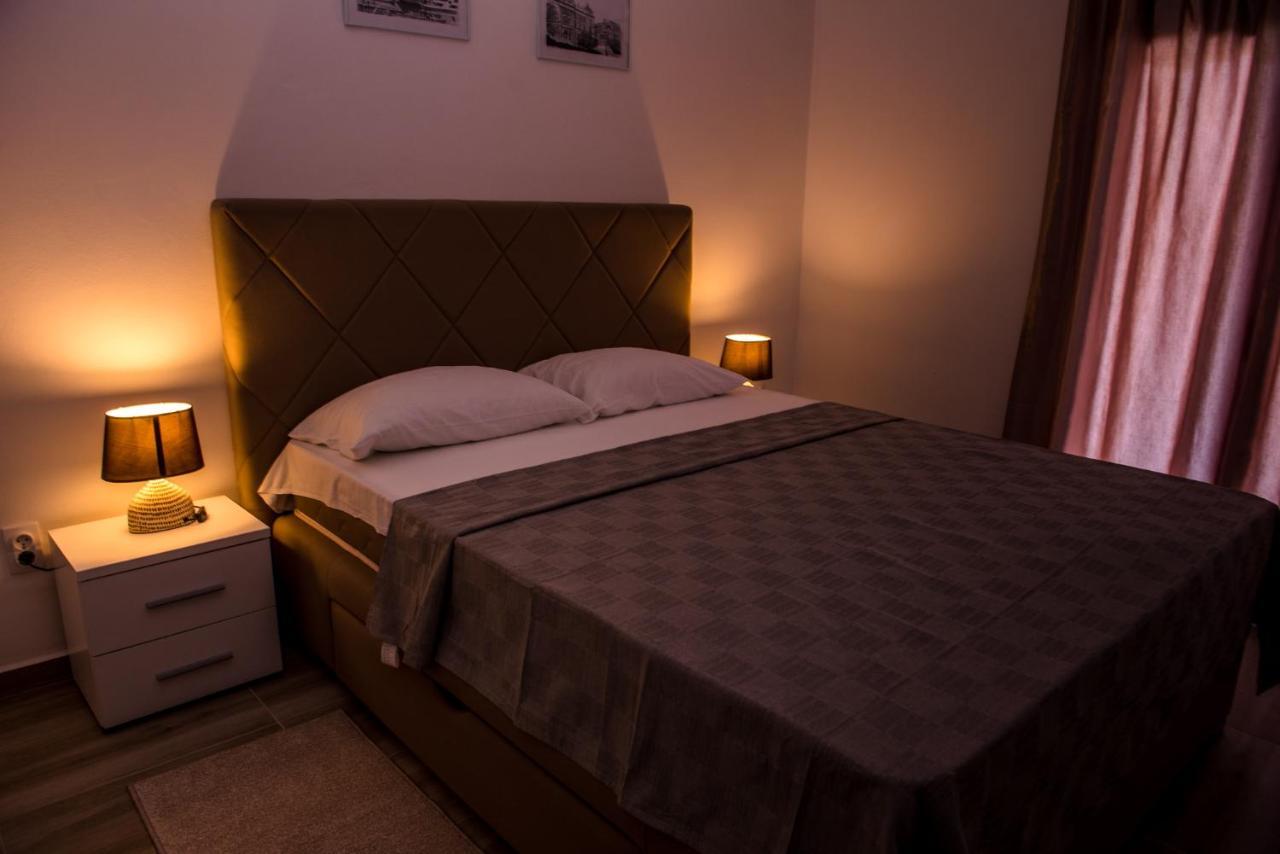 Apartments Klakor Ps ติวัต ภายนอก รูปภาพ