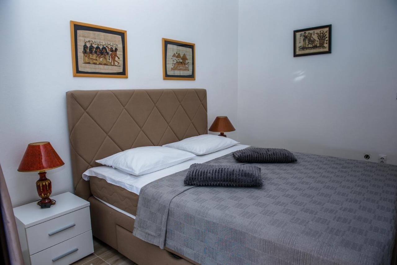 Apartments Klakor Ps ติวัต ภายนอก รูปภาพ
